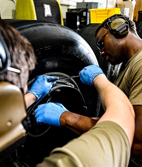 AIRLIFT/SPECIAL MISSION AIRCRAFT MAINTENANCE - U.S. Air Force