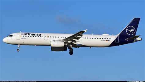 Airliners.net | Aviation Photography, Discussion Forums & News - coolestguyplanet.net