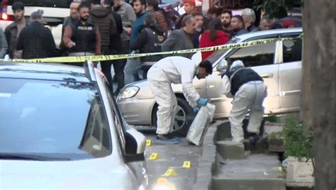 AK Parti Küçükçekmece Belediye Başkan Adayı Aziz Yeniay'ın seçim çalışması sırasında düzenlenen silahlı saldırıda yeni görüntü: Sokakta bulunan kadın ağır yaralandı! - Son dakika haberi