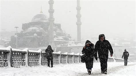 AKOM: İstanbul’a kar geliyor