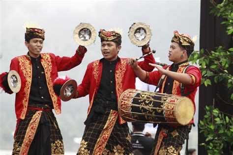 Akulturasi Budaya Bali-Tiongkok, Milenial: Keren Juga ya... - raincitystudios.com
