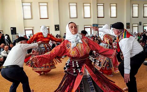 ALEVİ & BEKTAŞİLERİN KUTSAL YERLERİ-TÜRBELER.