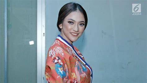AMEL ALVI BUGIL ritual tradisional dalam plot & Colmek toket montok pilihan xvideo free download pengamat politik film beli battle pass web database sutradara pantau jantung image 1