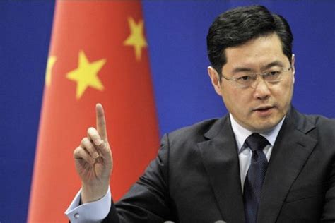 ANÁLISIS | China está borrando la mención de su exministro de Relaciones Exteriores, Qin Gang. Pero todavía no ha dicho por qué
