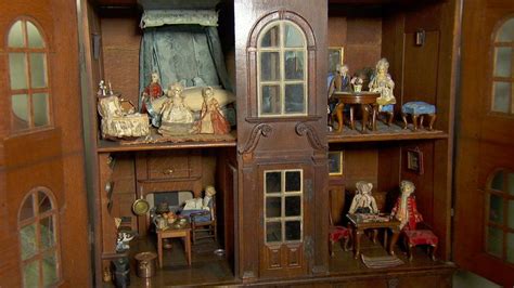 Antique Dollhouse Restoration - muktibox.com