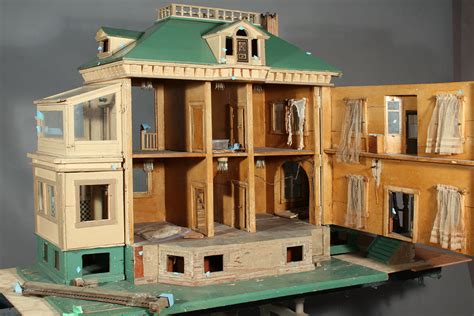 Antique Dollhouse Restoration Part I - muktibox.com