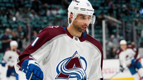 AP: Avalanche forward Andrew Cogliano suffered fractured neck, out indefinitely