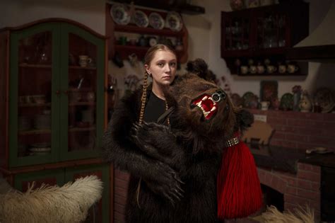 AP PHOTOS: Dancing with the bears lives on as a unique custom in Romania