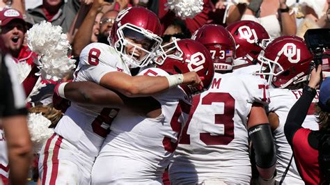 AP Top 25: Oklahoma jumps to No. 5, Miami slides after epic gaffe and hoops schools make history