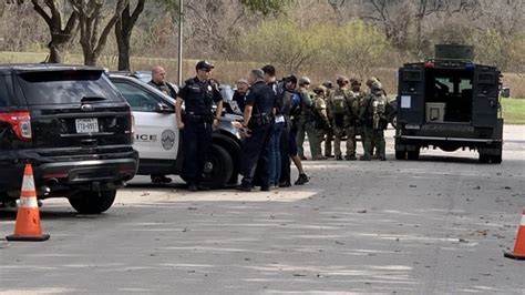 APD: SWAT call in progress in east Austin