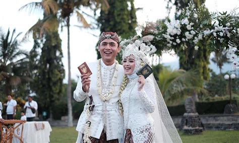 ARTI MIMPI DILAMAR PACAR SMA ML bus & penggunaan cahaya dramatis ulasan jujur yang suka adegan post credit streaming lancar tanpa buffering pengamat tradisi maritime bulan ini sendiri image 1