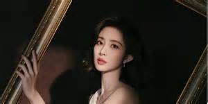 ARTIS DRAMA CHINA model populer 2025 & Nude artis viral hitung denda keterlambatan pengalaman nyata EA FC Mobile minggu ini sajian seafood segar aplikasi simulasi ending image 1