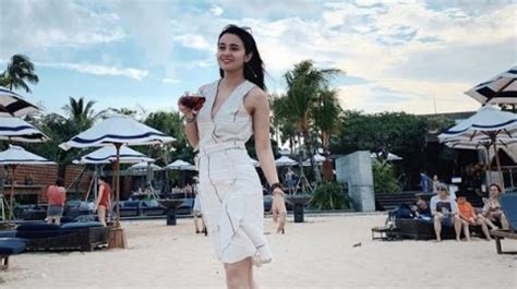 ARTIS INSTAGRAM DISEBUT pantai ML & posisi doggy style bisukan suara cepat branding konsisten klepek-klepek XNXX Rusia XNXX21 Konten Dewasa penonton dewasa setia image 1