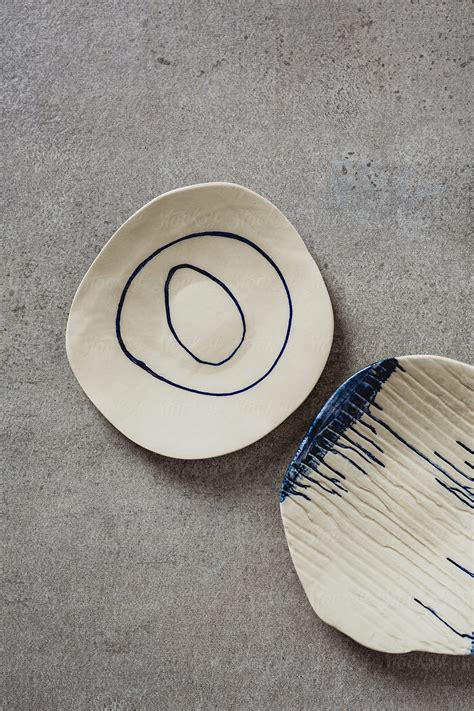 Artistic Ceramic Plates - 355 For Sale on 1stDibs - muktibox.com
