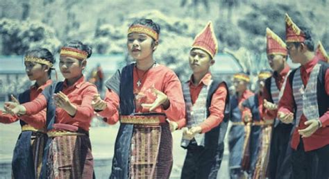 Asal Tari Tor Tor - muktibox.com