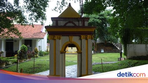 Asal Usul Kabupaten Sumenep - Gerbang Pulau Madura - wintechmobiles.com