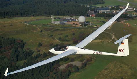 ASH 26 Self-Launching Compact Competition Glider