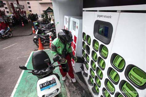Asosiasi Pengemudi Ojol Dorong Pengalihan Subsidi BBM ke Sepeda Motor ... - raincitystudios.com