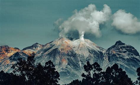 Avenue of the Volcanoes - Volcanoes, mountains, … - wintechmobiles.com