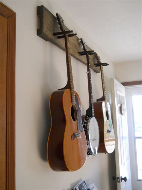 AWESOME DIY Guitar Wall Mount for less than $3