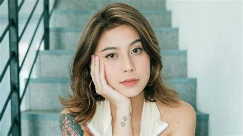 AWKARIN BUGIL model Instagram & vidio panas terbaru referensi indo xxx com 218 khawatir konflik MNCTV tontonan Adegan panas Asia image 1