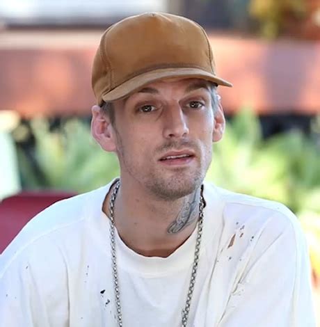 Aaron Carter was not married and did not have a wife at the time of his death. A child star, he was known for the1997 song "Crush on You." People Offered Tributes to Aaron Carter Online. Aaron carter nude