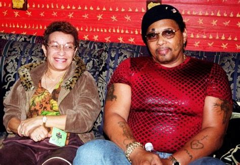 Aaron neville first wife. The post Aaron Neville Recalls Heroin Addiction at Age 16 in New Memoir appeared first on EURweb. ... He is now sober and living with his wife on their farm. Neville’s memoir, "Tell It Like It ... 
