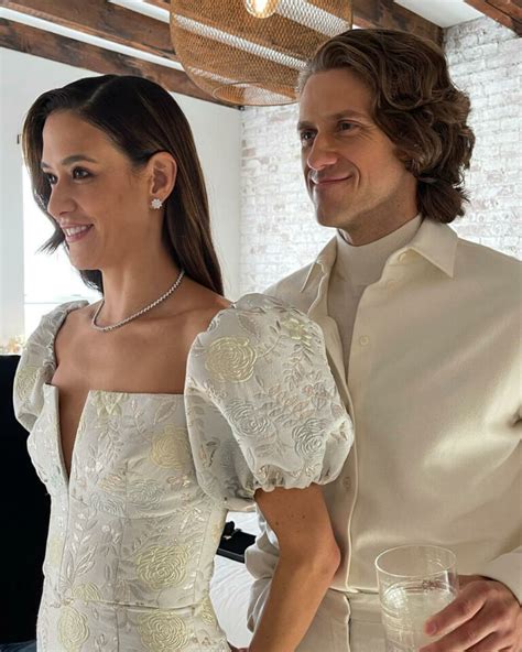 Aaron tveit married. Ahhh, married life — that beautiful arrangement where two people who really love each other merge their lives into one and cohabitate forever. While that may sound nice in theory, ... 