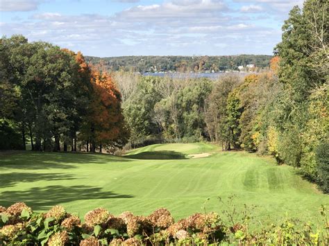 Abbey springs. Abbey Springs is a unique golf course community located on the Southern shores of Lake Geneva in Fontana, Wisconsin. The breathtaking views are a spectacular backdrop for … 