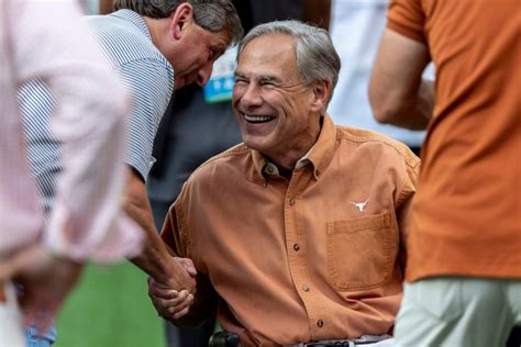 Abbott urges school choice supporters to 'not be like UT Football' in final push