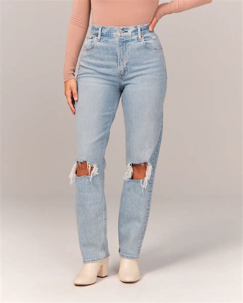 Abercrombie curve love ultra high rise 90s straight jean. Abercrombie & Fitch Curve Love Ultra High-Rise Slim Straight Jeans SKU 9831683 40 % OFF $5400 MSRP $90.00 or 4 interest-free payments of $13.50 with (1) Color: Dark Indigo Marbled Women's Sizes: 23 24 25 27 32 35 36 37 Can't Find Your Size? Notify us. inseam: S R L Add to Cart FREE upgraded shipping & returns with Product Information 