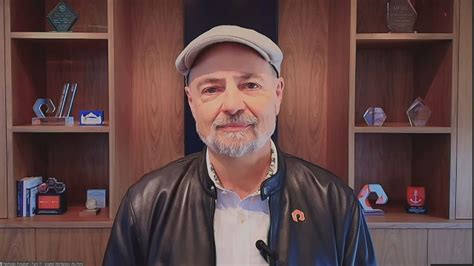 About 1 &mdash; THE HOOTERS, carousel