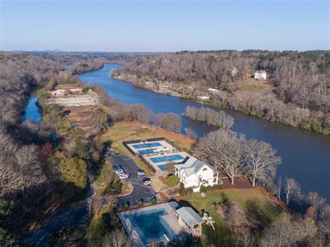 About Huntcliff on the Chattahoochee