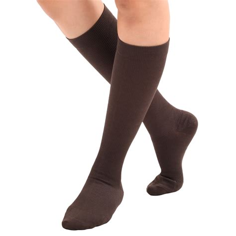 Feb 8, 2023 · GET THE SUPPORT YOU NEED - Stay comfortable and stylish with these Thigh High Compression Stockings for Women, featuring a 20-30mmHg graduated compression level for maximum support and comfort. WIDE CALF OPTION AVAILABLE - Designed for comfort and support, these Wide Calves Over Knee Compression Socks are perfect for women with larger calf ... . 