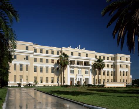 Academy of the holy names tampa. Jul 17, 2021 · Tampa's oldest school, Academy of the Holy Names, is under attack in a lawsuit that says it has strayed from Catholic teaching. A open letter from more than 430 alumni disputes the allegation. 