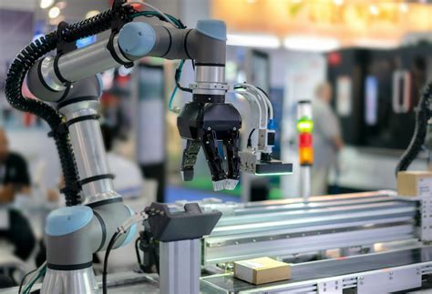 Accelerate Production with the Precision of Pick and Place Industrial Robots