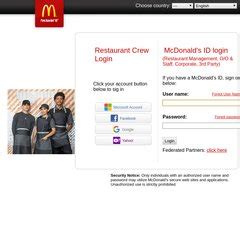 Virtual, www.AccessMCD.com este un portal web de învățare în care angajații înscriși pot participa la cursuri online pentru a cunoaște diferite subiecte din cadrul restaurantului McDonald’s, care au inclus suportul pentru meniuri, pregătirea mâncării, manipularea clienților și multe altele.. 