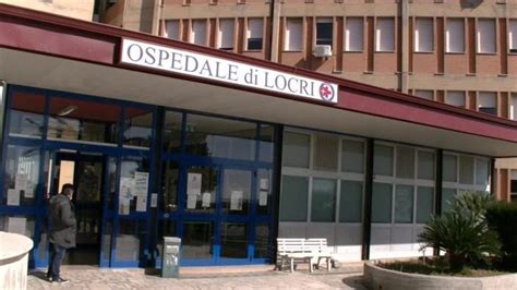 Accesso ai reparti di visitatori e parenti - OSPEDALE …