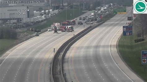 Accident i 71 north. Feb 29, 2024 · CINCINNATI — The northbound lanes of I-71 have reopened at Ronald Reagan after a semi truck overturned onto its side on the highway. The northbound lanes were closed for hours Thursday morning. 