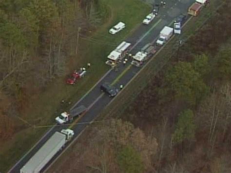 Accident News Reports Driver killed, passenger critically hurt in head-on crash near Lake Norman North Carolina Mooresville NC-150 source: Bing 0 view Oct 25, 2021 06:31am A man died in a crash Saturday evening on a busy stretch of highway in Mooresville, according to Highway Patrol.. 