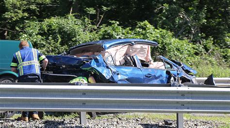 South Brunswick Deputy Police Chief James Ryan told New Jersey 101.5 that five vehicles were involved in the crash in the northbound lanes near Ridge Road. A truck carrying a concrete wall for a .... 