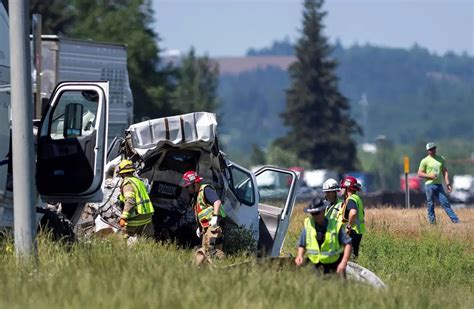 Accidente múltiple deja siete muertos y varios heridos en Oregon