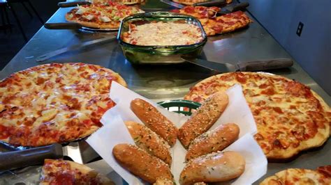 Ace's Restaurant: Great pizza and cold beer!! - See 24 traveler reviews, 5 candid photos, and great deals for Paris, TN, at Tripadvisor.. 