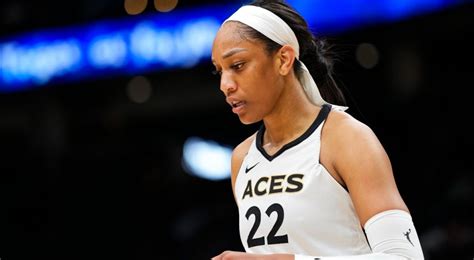 Aces win 5th straight by at least 15 points in 98-81 rout of Lynx