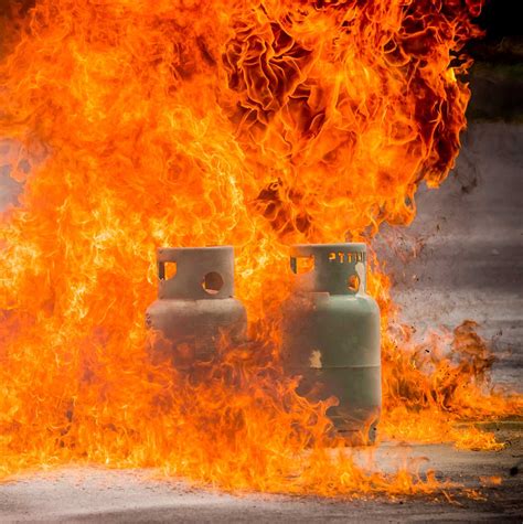 Acetylene Gas Cylinder-Related Fire - Stanford University