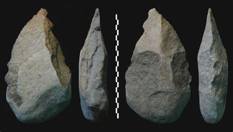 Acheulean Handaxe : The Oldest Known Formal Human Tool