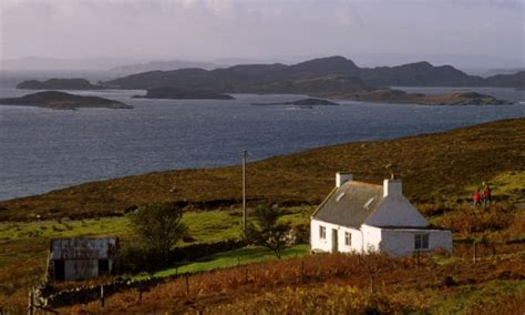 Achiltibuie Visitor Guide - Accommodation, Things To Do & More