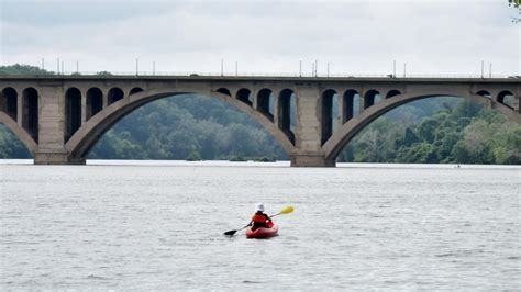 Activan monitoreo de sequía tras bajo nivel de agua en el río Potomac