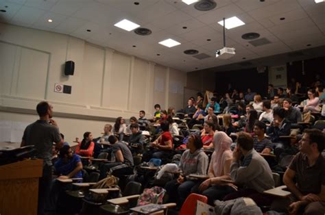 Active learning in large classes