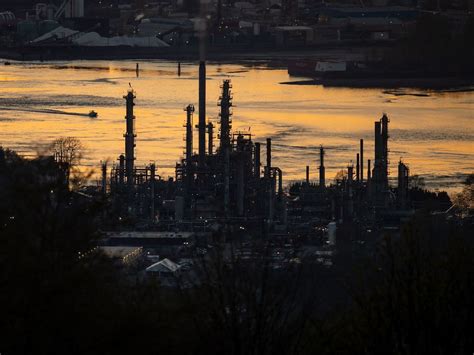 Activist investor wants Parkland to sell or spin off Burnaby refinery